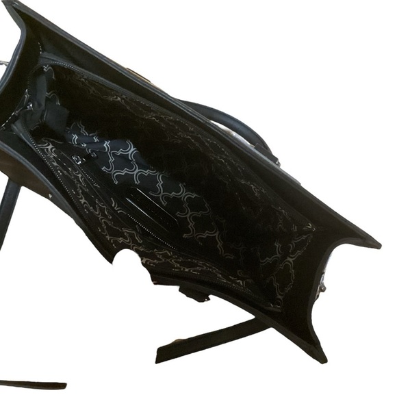 MADISON WEST BLACKK TOTE/COMPUTER BAG 14” x 11” GENTLY USED - Picture 3 of 5